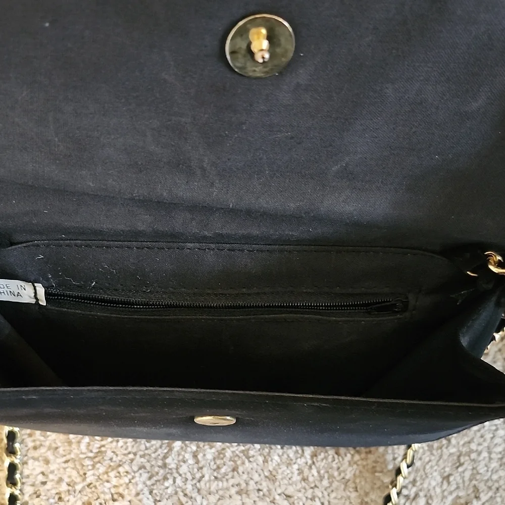 Elegant Black Suede Shoulder Bag W Gold Chain Strap